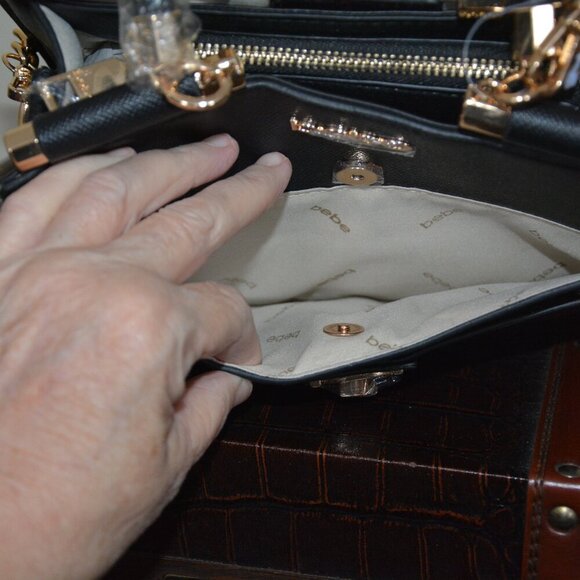 bebe Alex Small Satchel With Credit Card Organizer NWT - Picture 12 of 13